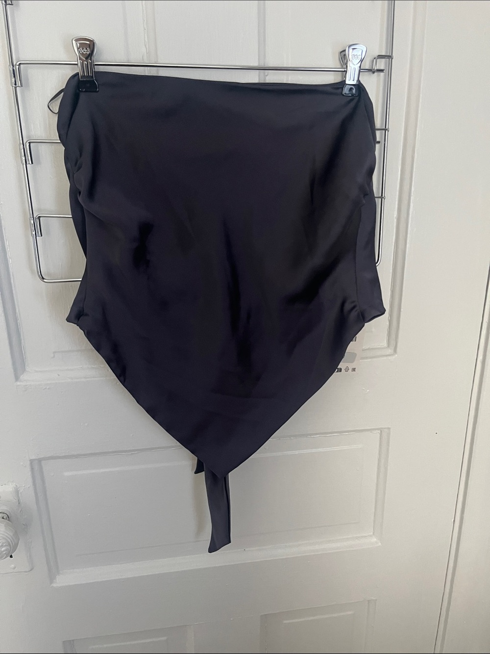 Satin Handkerchief tie up Hem top  - Black